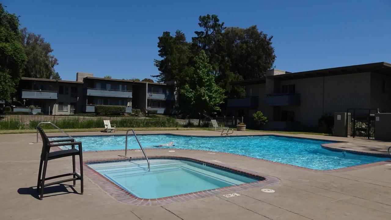 Blue Lagoon Near Apple Apartment Santa Clara Exterior photo